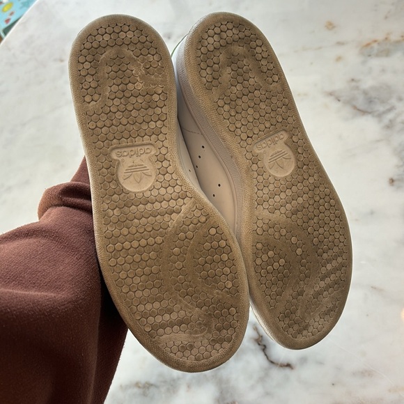 Stan Smith Adidas | size 6.5 - Picture 2 of 4